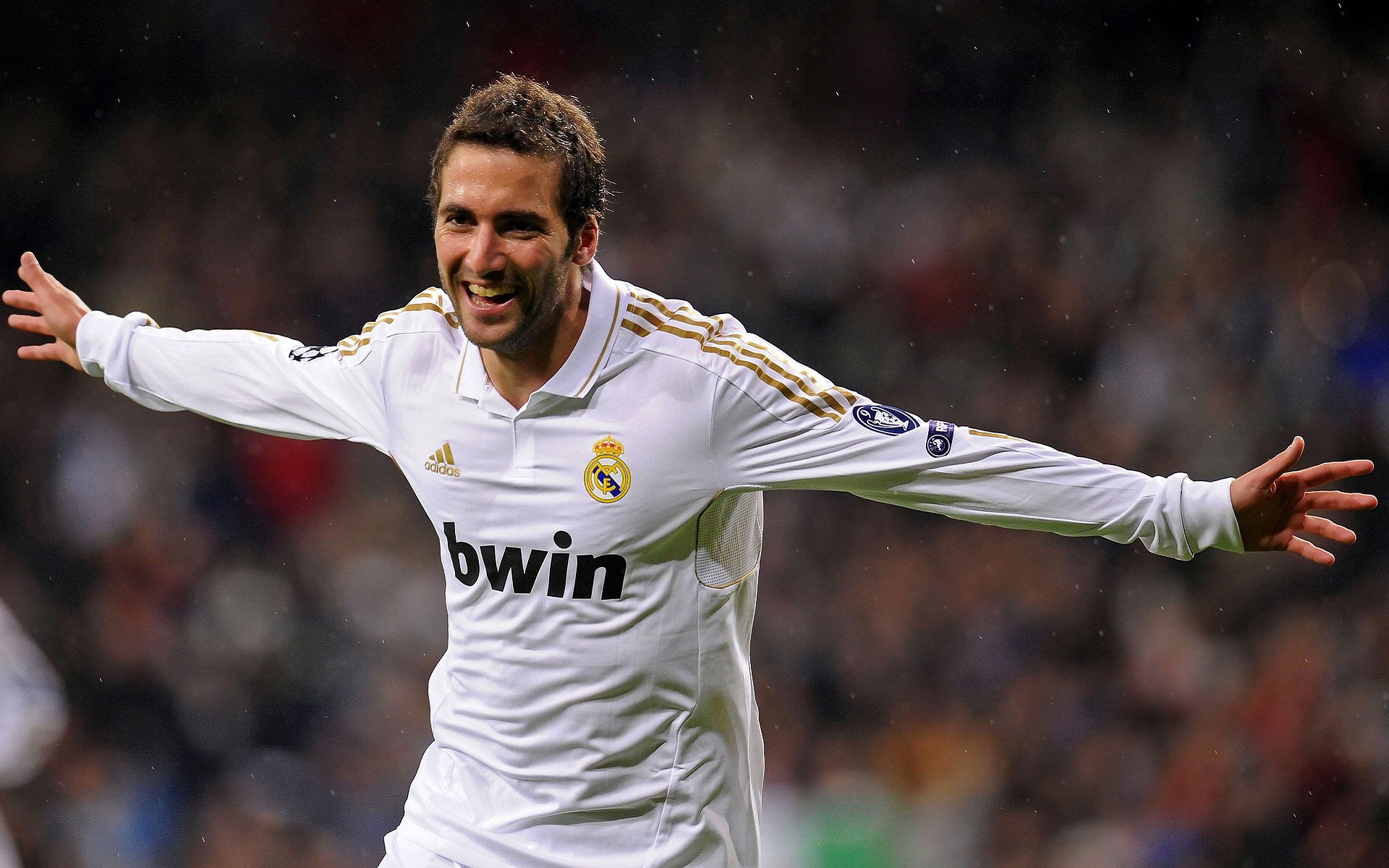 上海海港士气爆棚，温网决赛遇上莱比锡，目标明确直指晋级